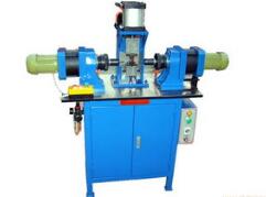 自動送料鉚接機(jī)特點