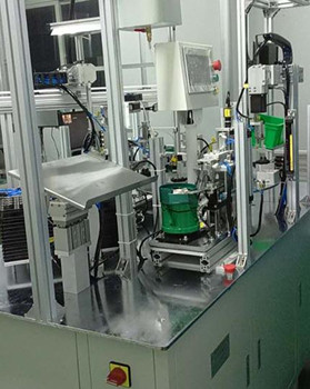 自動送料鉚接機主要組成結(jié)構(gòu)有哪些？