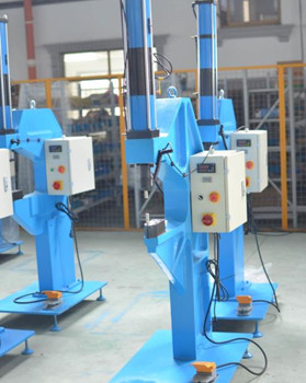 鉚接機定制時需要注意哪些？這幾個方面需留意！