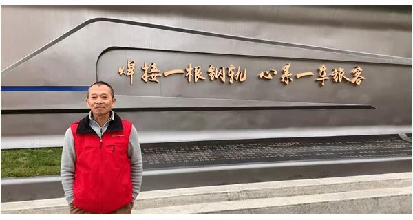 焊軌故事 | K系列焊軌機和焊接人一起，“托起”國民安全大任