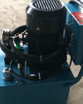 鉚接機(jī)脫模困難怎么辦？鉚接點容易撕裂怎么辦？